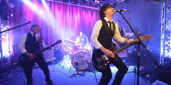 Lord Ruby in Marias Ballroom. Foto: Tom Jewutis Very British die Franzosen: Tea-Time mit Lord Ruby in Marias Ballroom