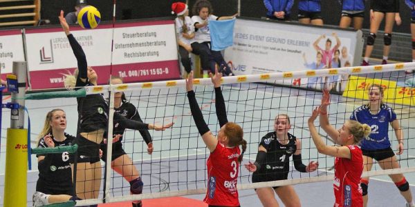 Neugrabens Volleyballerinen entscheiden Weihnachtsspiel für sich
