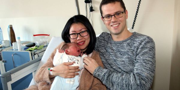 Er kam um 2.55 Uhr: Süßer Yannick ist Harburgs Neujahrsbaby