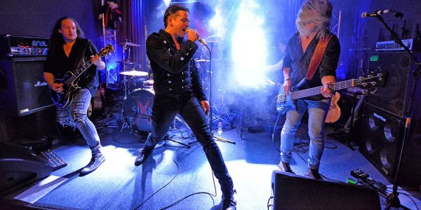 Marias Ballroom: Sign X begeistert Fans und Musik-Profis