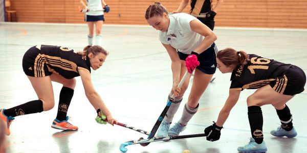 Doppelter Einsatz für die Hockey-Damen: Eklat in Braunschweig