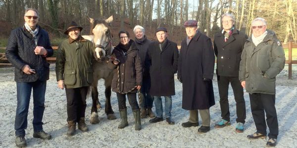 Spende aus Lionstagen im Phoenix-Center: 10.000 Euro für Ponyhof