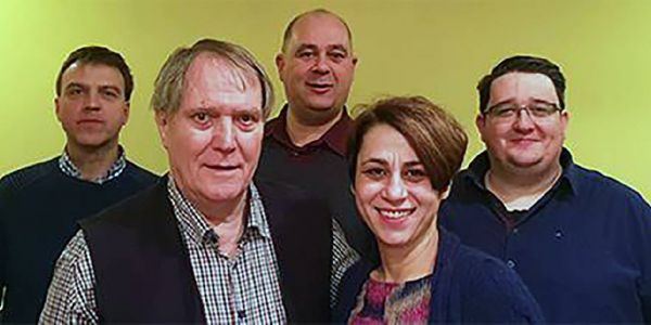 Jürgen Heimath (vorne links) ist Spitzenkandidat im Wahlkreis 1. Foto: SPD SPD vom Ortsverband Harburg 1 stellt ihre Kandidaten auf
