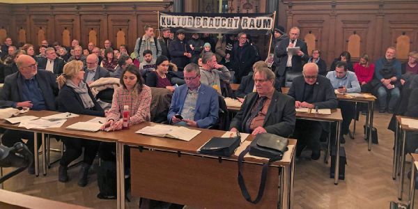 Harburgs Bezirksversammlung erlebte "Sternstunde der Demokratie"