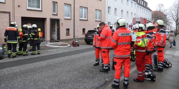 Wohnungsbrand in der Marienstraße: Großaufgebot der Feuerwehr
