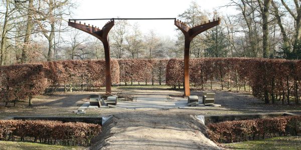 Seit Mitte Dezember ruhen die Arbeiten beim Bau der Freilichtbühne am Stadtpark. Foto: Christian Bittcher Freilichtbühne im Stadtpark: Warum gehen Arbeiten nicht weiter?