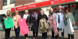 Secondhand-Shop feiert 1. Geburtstag: Modenschau bei „Schwester Henny“