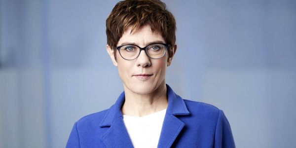 Herrenabend: CDU-Chefin Annegret Kramp-Karrenbauer hält Festrede