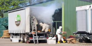 Feuerwehr im Landkreis Harburg übte Gefahrgutunfall