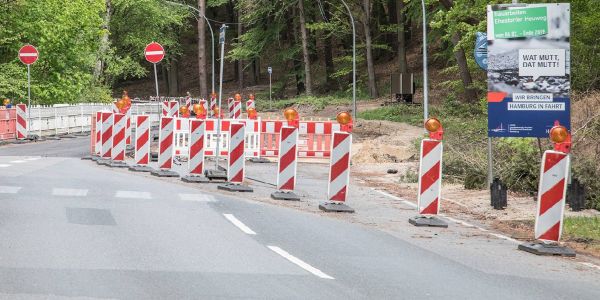 Seit Monaten eine Baustelle, die immer neue Überraschungen bringt. Der Ehestorfer Heuweg. Foto: André Zand-Vakili Sperrung