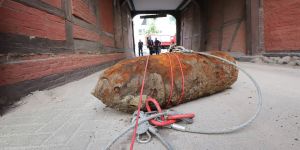 Fliegerbombe im Binnenhafen wurde erfolgreich entschärft