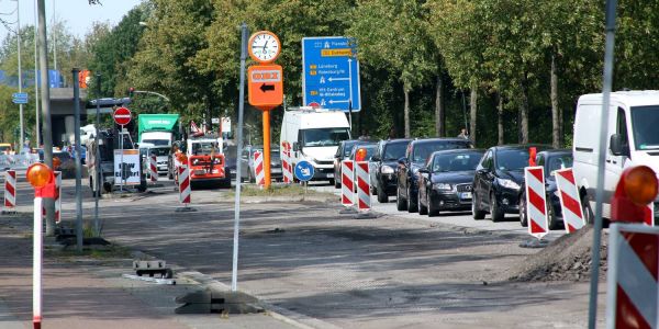 Mega-Baustelle am Großmoorbogen: Autofahrer in der Staufalle