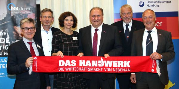 Launige Reden und viele Gäste beim Grünkohlessen des Handwerks