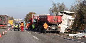 Schon wieder: Schwerer Lkw-Unfall am Stauende auf der A1