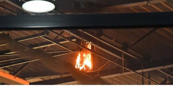 Feuer beim Oberligaspiel: Arena Süderelbe evakuiert