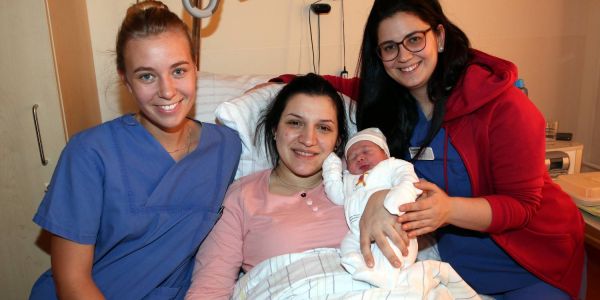 Süßer Raim ist da: Harburgs Neujahrsbaby ließ auf sich warten