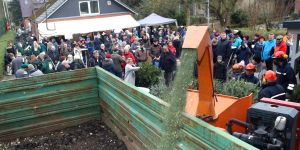 Schredderfest in Rönneburg: Bratwurst, Party und viele Weihnachtsbäume