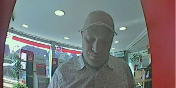 Polizei fahndet mit Foto nach EC-Kartendieb