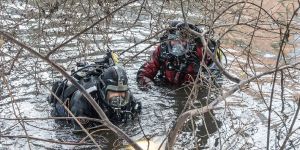 Wilstorf: Tauchereinsatz im "Entsorgungsteich" der Einbrecher