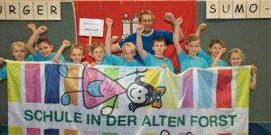 Meisterschaften im Sumo-Ringen: Sumotoris aus Harburg erfolgreich