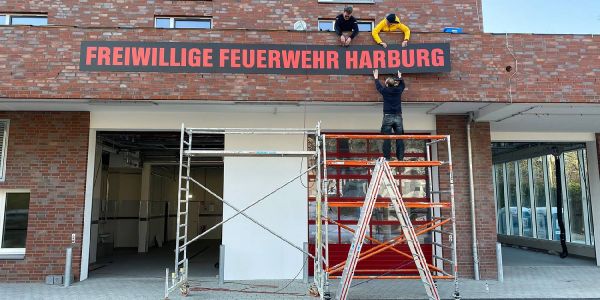 Fertigstellung der neuen Wache für die FF Harburg in der Endphase