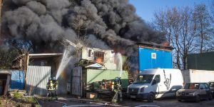 Explosionsgefahr bei Großbrand in der Straße Am Radeland