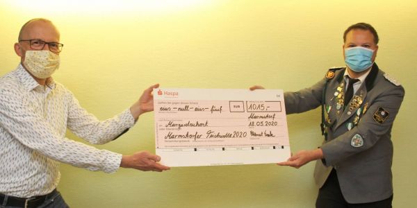 Spende aus Marmstorfer Teichwette:  1.015 Euro für den Margaretenhort