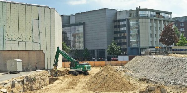 Arbeiten auf Gelände des ehemaligen Harburg-Centers