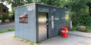 Rundgang mit dem Kunstverein zu den Harburger „Superloos“