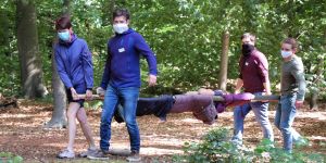 Johanniter: Erste-Hilfe-Kurs für Outdoorfans im Wald