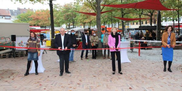 4,2-Millionen-Euro-Umbau fertig: Markt-Einweihung mit der Senatorin