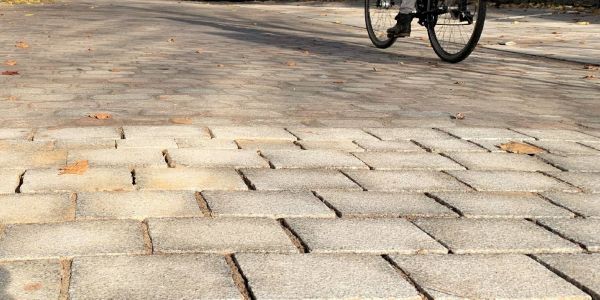 Neues Pflaster für die Neue Straße: Meinung der Radfahrer ist gefragt