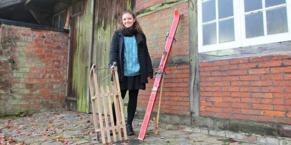 Schlitten, Ski und Schlittschuhe: Winter-Erinnerungen für Ausstellung gesucht