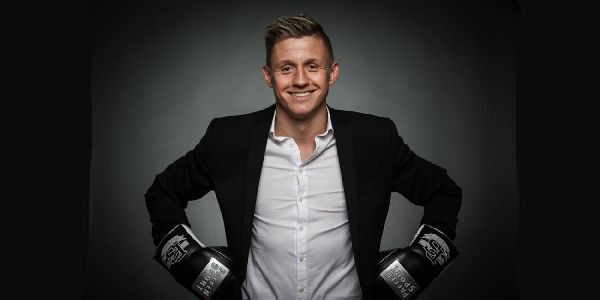 Sebastian Formella. Er boxt in London gegen Conor Benn. Foto: Torsten Helmke "Hafen-Basti" Formella: Am Sonnabend boxt der Heimfelder in London