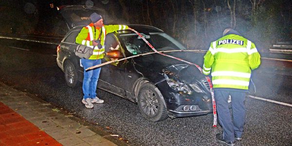 Tödlicher Verkehrsunfall auf dem Ernst-Bergeest-Weg