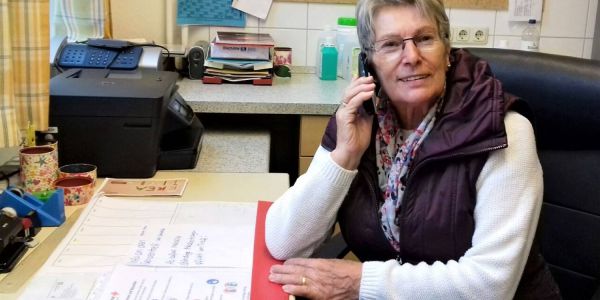 Bei Anruf Gespräch: DRK ist mit Telefon-Hotline für ältere Harburger da