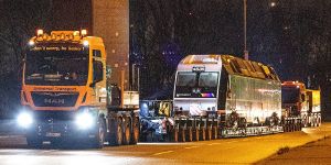 Ein &quot;Schienenmonster&quot; kam via Autobahn nach Waltershof