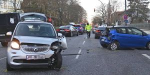 Unfall auf der Buxtehuder Straße sorgt für starke Behinderungen