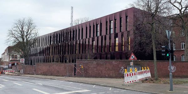 Mehr Platz für die Wissenschaft: Das neue Zentrum für Studium und Promotion (ZSP) ist fertig. Foto: Christian Bittcher Baustein im Wachstumskurs der TUHH: Neues ZSP ist fertig gestellt