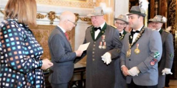 Neujahrsimpfen statt Neujahrsempfang: Hamburger Rathaus wird Impfzentrum