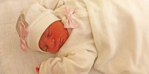 Im Mariahilf geboren: Die kleine Mira ist Harburgs Neujahrsbaby