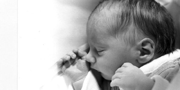 Ratgeber für werdende Eltern – darauf sollten Sie in den ersten Wochen nach der Geburt achten! 
