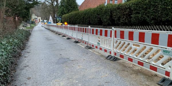 Autofahrer sauer: Muss die Vollsperrung der Friedhofstraße wirklich sein?