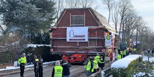 Mega-Transport: Am Sonntag rollte ein ganzes Haus durch Vahrendorf