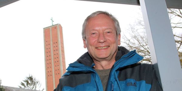 Abschied in Apostel: Pastor Claus Scheffler wechselt Kirchen-Gemeinde