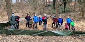 Krötenwanderung im Göhlbachtal: NABU stellt 250 Meter Amphibienzaun auf