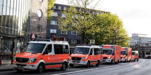 Großeinsatz von Polizei und Feuerwehr wegen gemeldeter Massenschlägerei