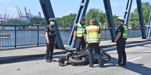 Motorradfahrer stirbt bei Verkehrsunfall im Hafen