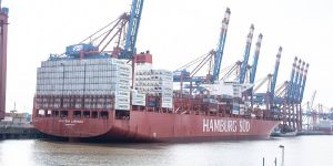 Frachter mit gefährlicher Ladung sorgt für Aufregung im Hafen