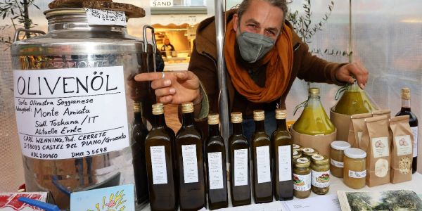 Olivenöl-Mann: Trotz Autopanne kam er rechtzeitig auf den Wochenmarkt
